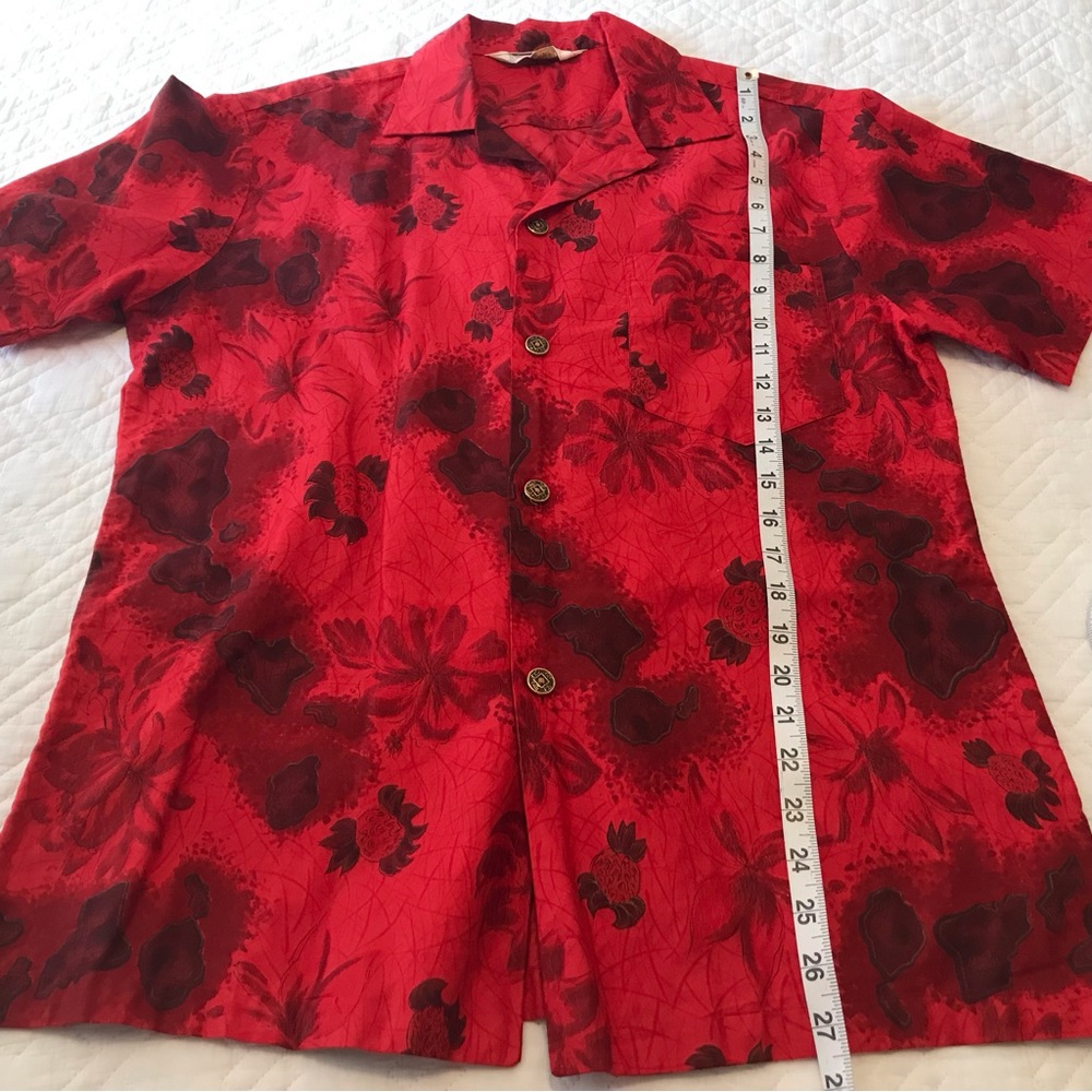 Royal Hawaiian Shirt Map of Hawaii Size Tag Missing 15” Neck - Picture 5 of 7
